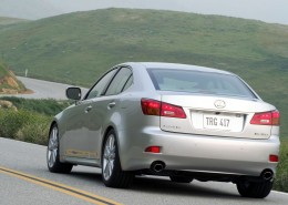 Lexus雷克萨斯IS350轿车桌面壁纸