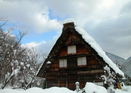 雪中小屋桌面壁纸