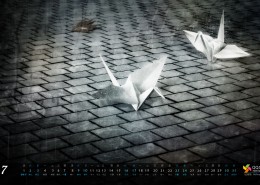 QQ风尚7月月历桌面壁纸