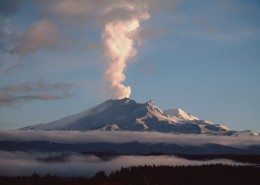 火山爆发桌面壁纸[1600x1200]