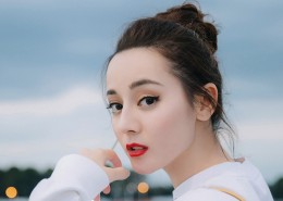 迪丽热巴时尚写真桌面壁纸