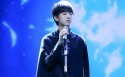 TFBOYS王俊凯深情演唱桌面壁纸