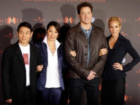 Michelle Yeoh 杨紫琼桌面壁纸