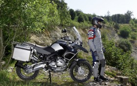 BMW宝马摩托车R 1200桌面壁纸