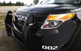 Ford Police Interceptor Utility Vehicle 2011福特警车桌面壁纸