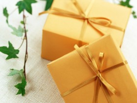 爱的礼物桌面壁纸
