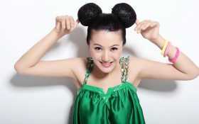 杨渝渝桌面壁纸