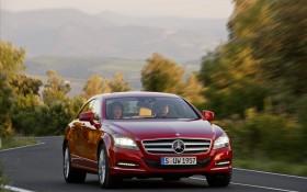 Mercedes Benz奔驰CLS550桌面壁纸
