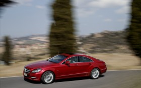 Mercedes Benz奔驰CLS550桌面壁纸