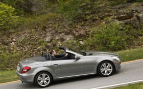 Mercedes Benz 奔驰  SLK350桌面壁纸