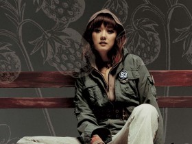 张娜拉桌面壁纸