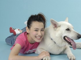 梁洛施桌面壁纸