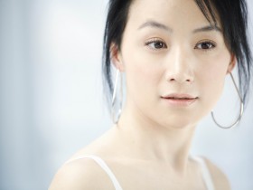 姚芊羽桌面壁纸