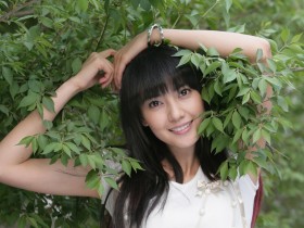 高圆圆靓丽桌面壁纸