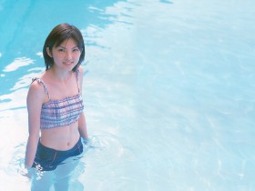 田中丽奈桌面壁纸