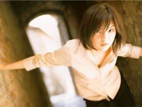 田中丽奈桌面壁纸