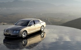 Continental Flying Spur轿车桌面壁纸