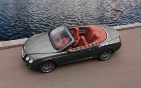 Continental GTC敞篷跑车桌面壁纸