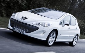 2011款标致308 GTi轿车桌面壁纸