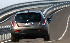 Lancia Delta 1.8 Di Turbo Jet轿车桌面壁纸