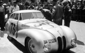 1940款宝马328 Kamm Coupe跑车桌面壁纸