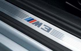 2008款宝马M3 Sedan跑车桌面壁纸