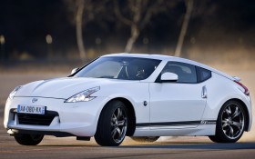 2011款日产370Z GT Edition跑车桌面壁纸