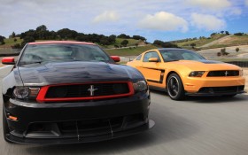 2012款福特野马 Boss 302跑车桌面壁纸