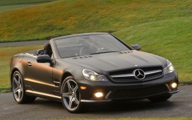 2011款奔驰SL550 Night Edition跑车桌面壁纸