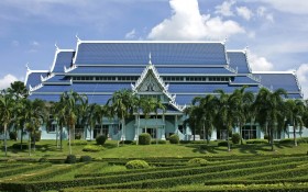 东南亚佛教建筑桌面壁纸