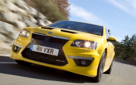 2011款Vauxhall VXR8跑车桌面壁纸