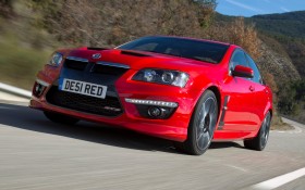 2011款Vauxhall VXR8跑车桌面壁纸