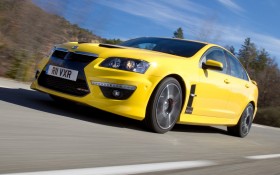 2011款Vauxhall VXR8跑车桌面壁纸
