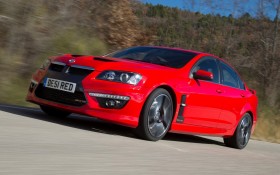 2011款Vauxhall VXR8跑车桌面壁纸