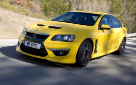 2011款Vauxhall VXR8跑车桌面壁纸