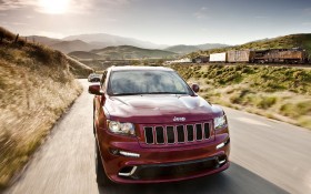 2012款Jeep大切诺基SRT8吉普桌面壁纸