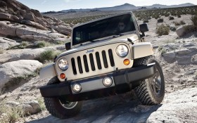 2011款Jeep牧马人Mojave吉普桌面壁纸