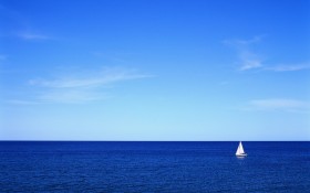 海上航行桌面壁纸