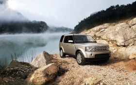 路虎Discovery2轿车桌面壁纸
