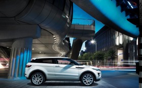 2011款路虎揽胜Evoque轿车桌面壁纸