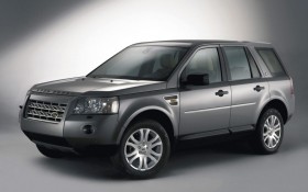 路虎Freelander 2越野车桌面壁纸