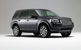路虎Freelander 2越野车桌面壁纸