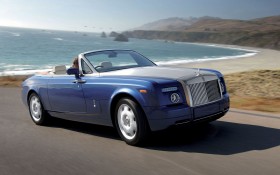 劳斯莱斯 Phantom Drophead Coupé跑车桌面壁纸