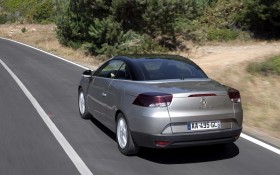 2011款雷诺梅甘娜Coupe-Cabriolet跑车桌面壁纸