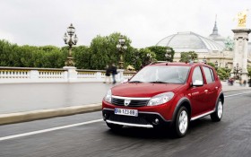 雷诺Dacia Sandero Stepway轿车桌面壁纸