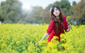 花间精灵美女桌面壁纸