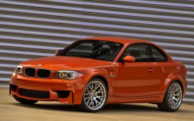 2011款宝马1-Series M Coupe US Version跑车桌面壁纸