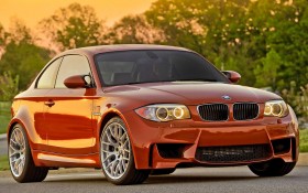 2011款宝马1-Series M Coupe US Version跑车桌面壁纸