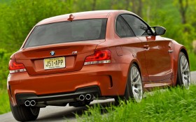 2011款宝马1-Series M Coupe US Version跑车桌面壁纸