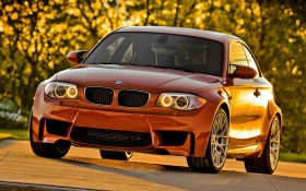2011款宝马1-Series M Coupe US Version跑车桌面壁纸